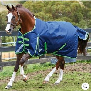 Used Horse Weatherbeeta Comfitec Dynamic Light Turnout Sheet. 75”